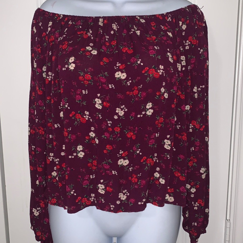Hollister off the shoulder plum purple floral top